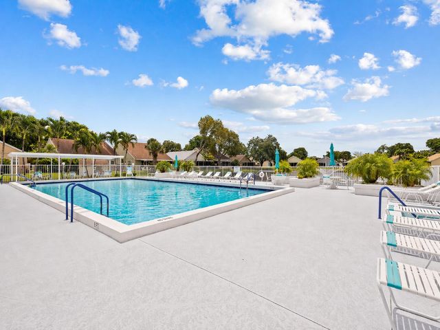 13750 Oneida Drive E1, Delray Beach, FL 33446