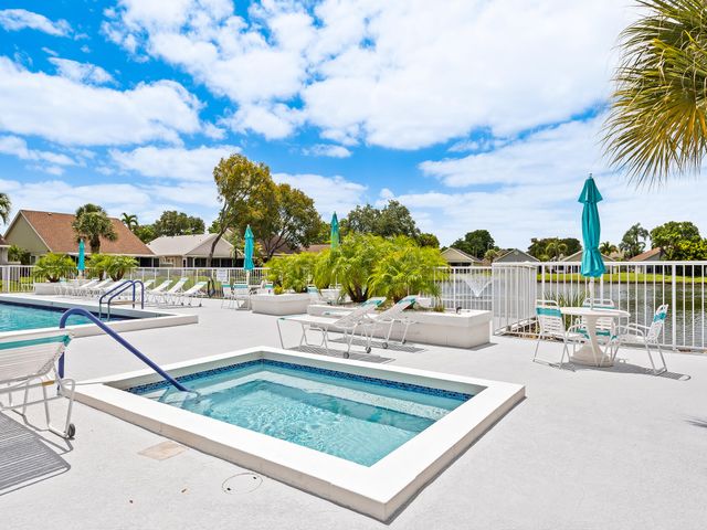 13750 Oneida Drive E1, Delray Beach, FL 33446