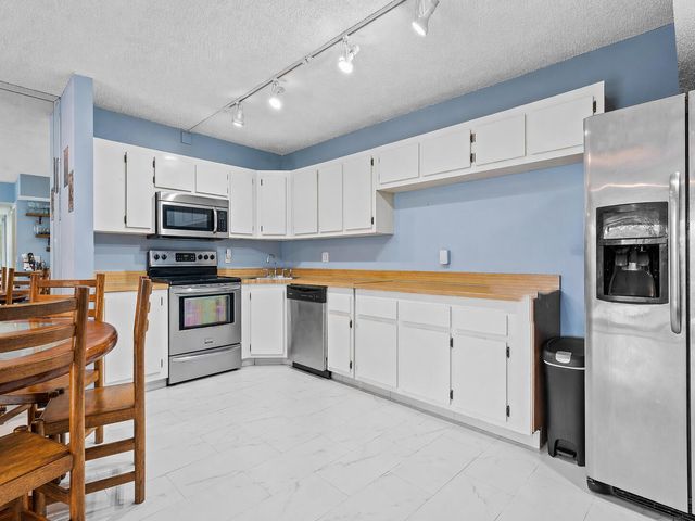 13750 Oneida Drive E1, Delray Beach, FL 33446