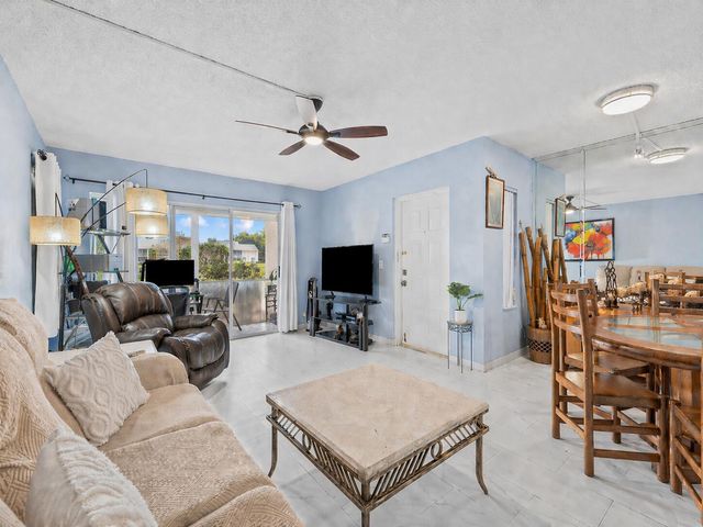13750 Oneida Drive E1, Delray Beach, FL 33446