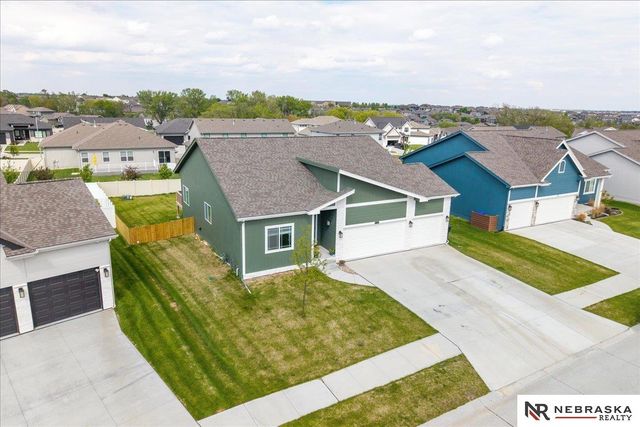 19860 Birch Avenue, Gretna, NE 68028