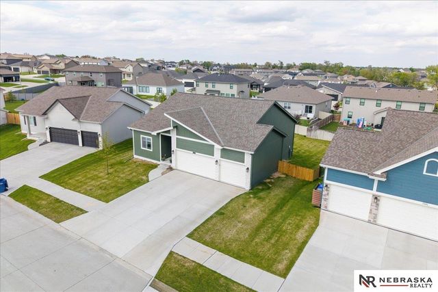 19860 Birch Avenue, Gretna, NE 68028