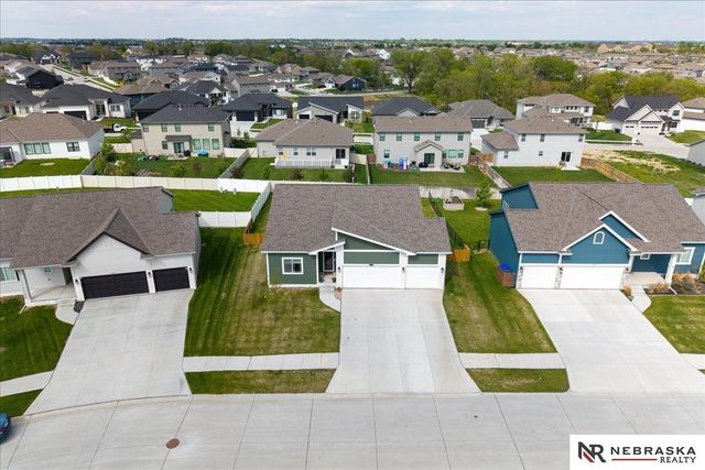 19860 Birch Avenue, Gretna, NE 68028