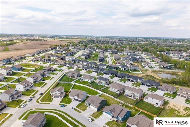 19860 Birch Avenue, Gretna, NE 68028