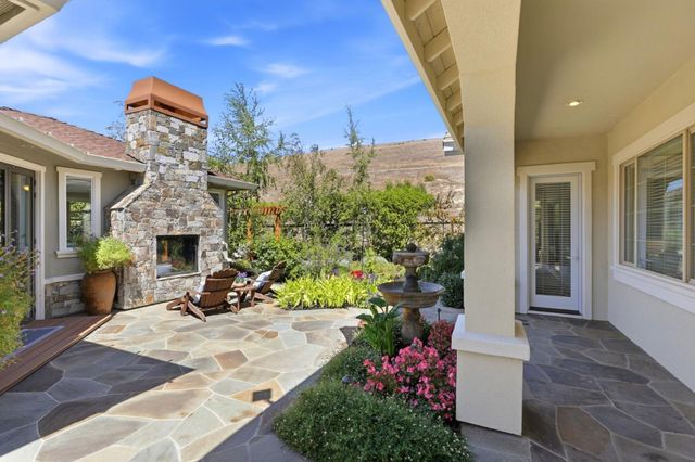 10115 Ridgeline Court, Dublin, CA 94568