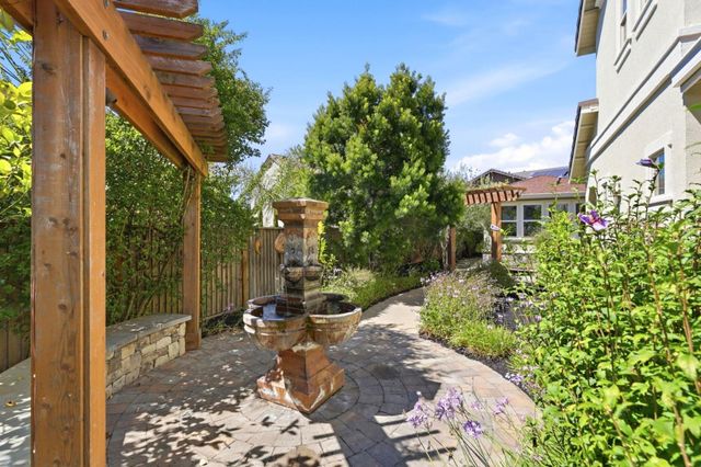 10115 Ridgeline Court, Dublin, CA 94568