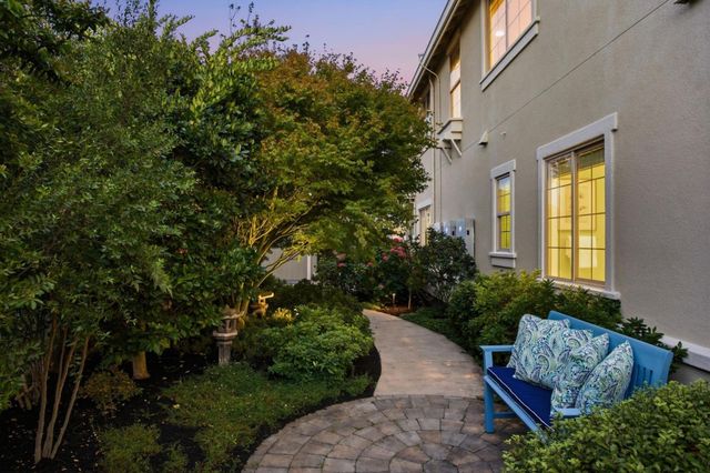 10115 Ridgeline Court, Dublin, CA 94568