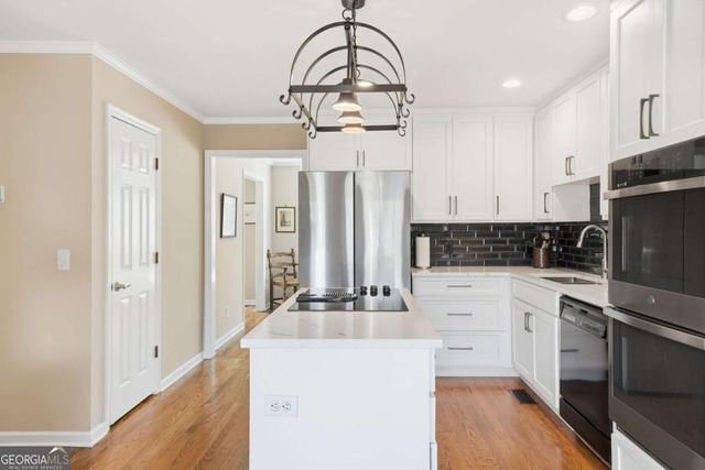 3129 Sandhurst Drive, Woodstock, GA 30189