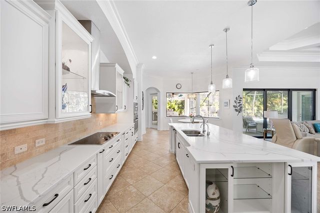 1780 Supreme CT, Naples, FL 34110
