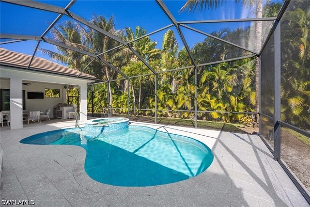 1780 Supreme CT, Naples, FL 34110