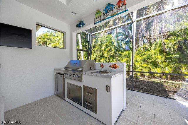 1780 Supreme CT, Naples, FL 34110