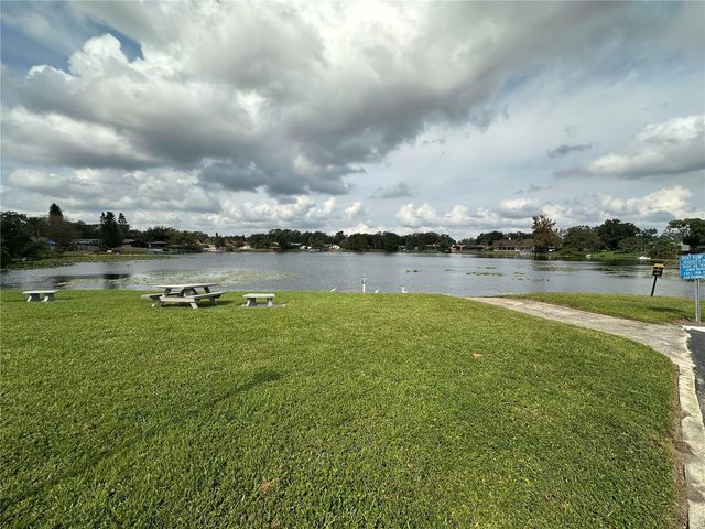 904 LAKE DESTINY ROAD G, Altamonte Springs, FL 32714