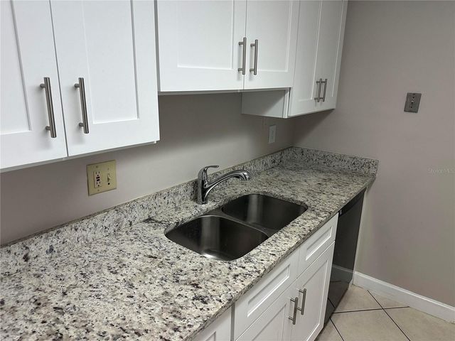 904 LAKE DESTINY ROAD G, Altamonte Springs, FL 32714