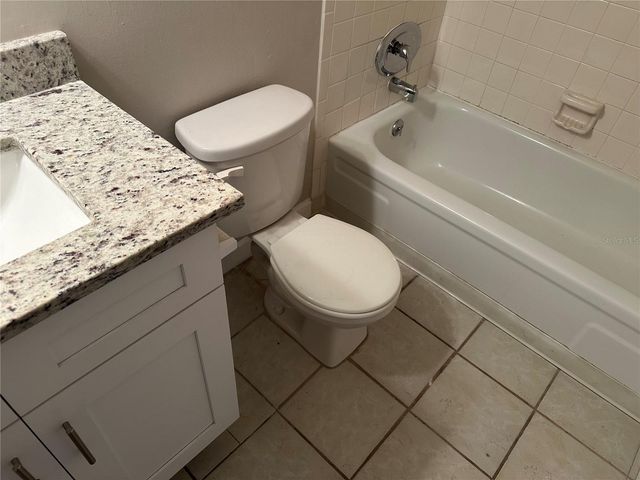 904 LAKE DESTINY ROAD G, Altamonte Springs, FL 32714