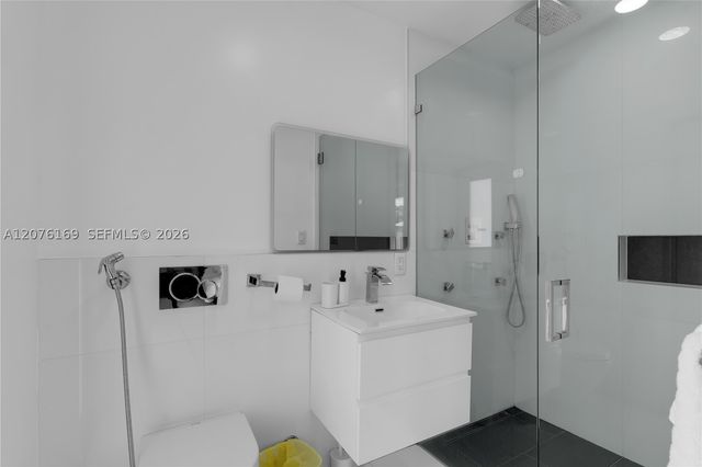 10310 SW 43rd St 0, Miami, FL 33165