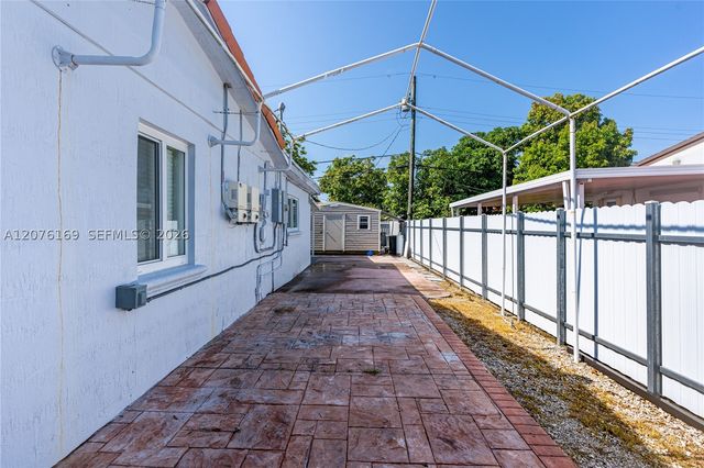 10310 SW 43rd St 0, Miami, FL 33165