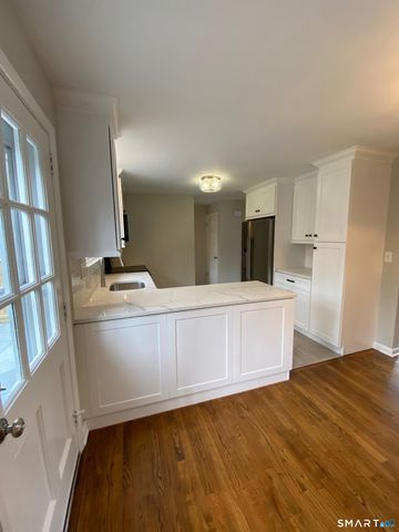 135 Millport Avenue, New Canaan, CT 06840
