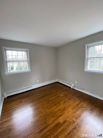 135 Millport Avenue, New Canaan, CT 06840