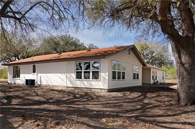 202 Ranch Road, Mathis, TX 78368