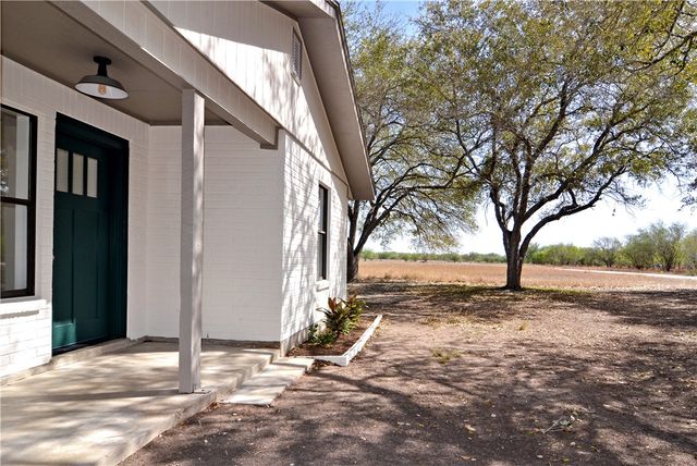202 Ranch Road, Mathis, TX 78368