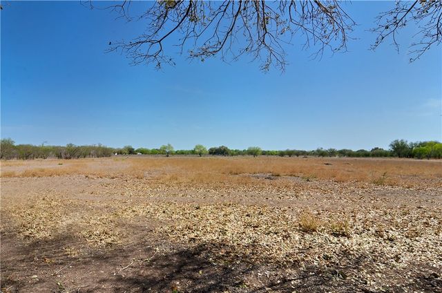 202 Ranch Road, Mathis, TX 78368