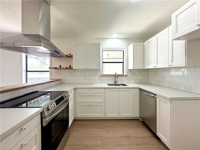 202 Ranch Road, Mathis, TX 78368