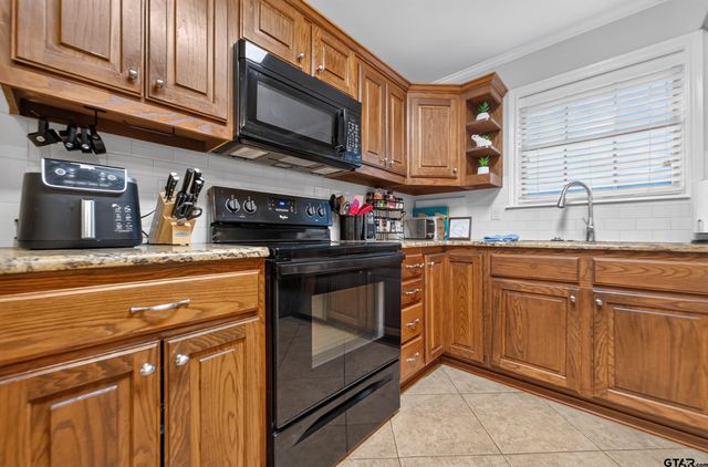 312 E Emma, Bullard, TX 75757