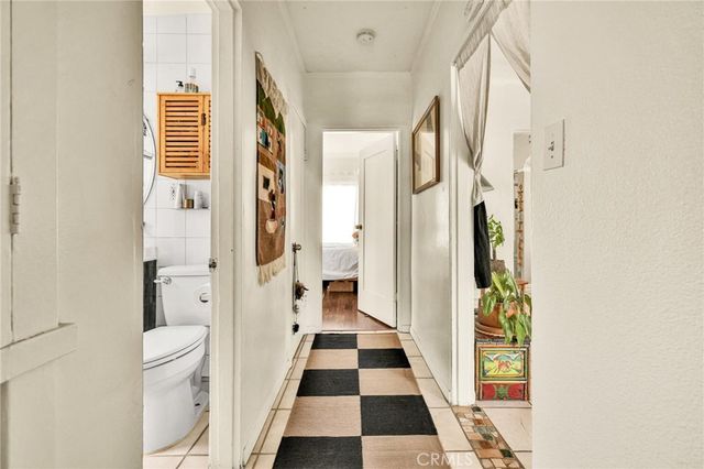3185 Perlita Avenue, Los Angeles, CA 90039