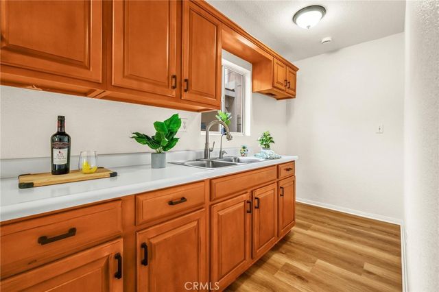 3185 Perlita Avenue, Los Angeles, CA 90039
