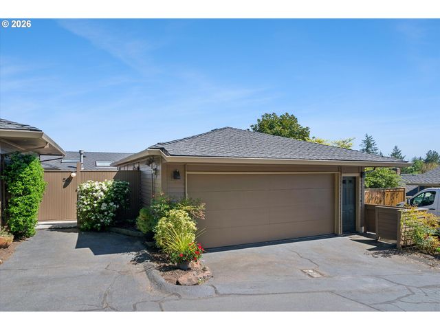 50 CONDOLEA Ct, Lake Oswego, OR 97035