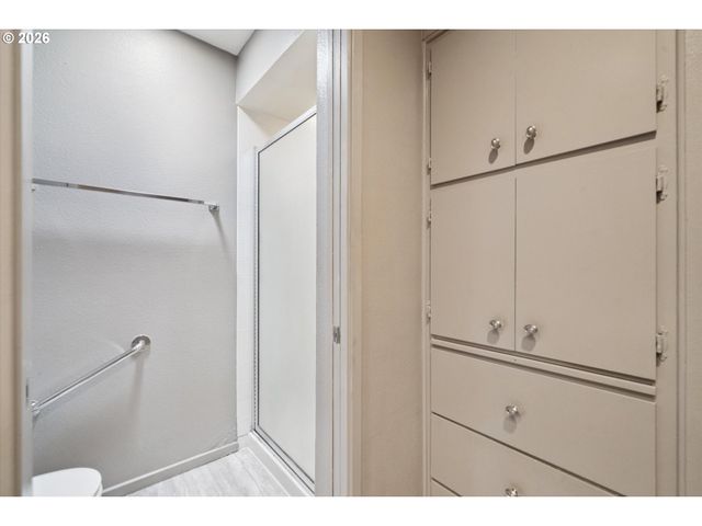 50 CONDOLEA Ct, Lake Oswego, OR 97035