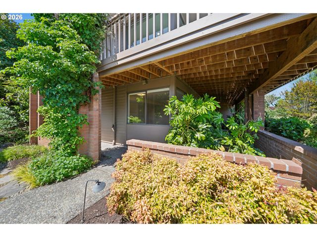 50 CONDOLEA Ct, Lake Oswego, OR 97035