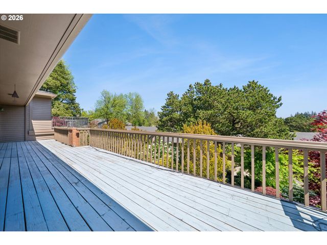 50 CONDOLEA Ct, Lake Oswego, OR 97035