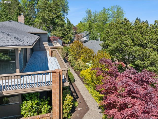 50 CONDOLEA Ct, Lake Oswego, OR 97035