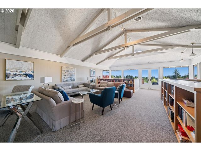 50 CONDOLEA Ct, Lake Oswego, OR 97035