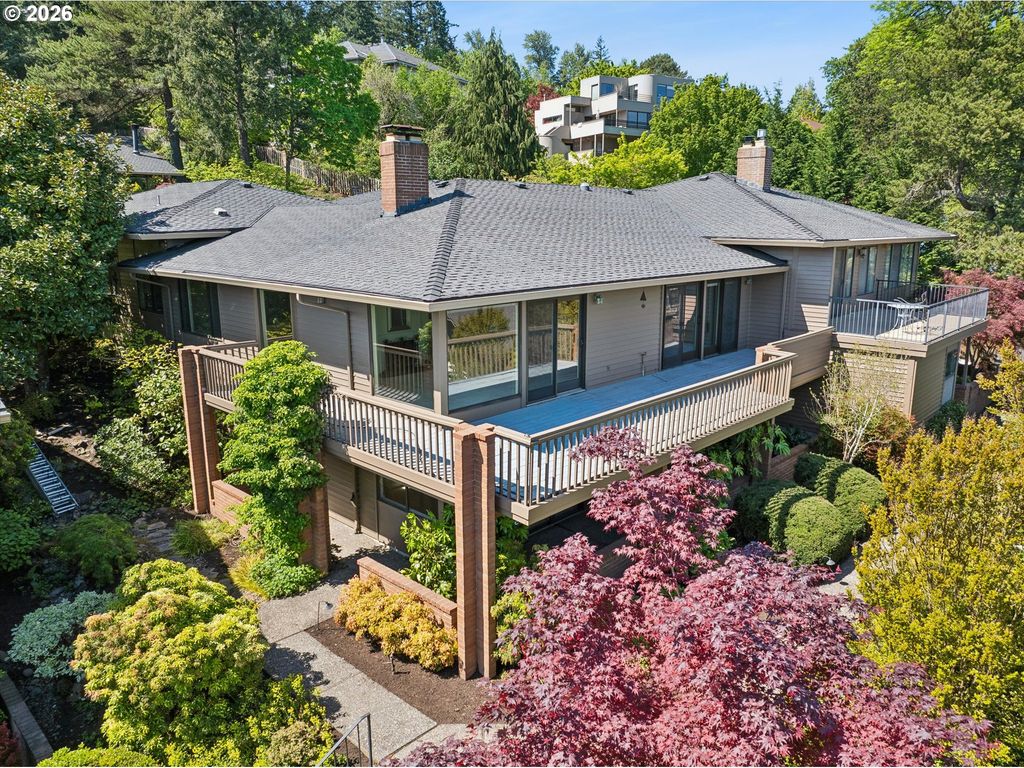 50 CONDOLEA Ct, Lake Oswego, OR 97035