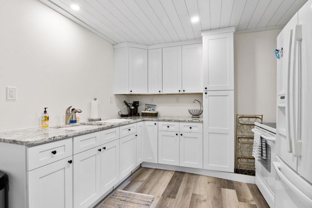 9075 Windsong Lane, Cadillac City, MI 49601