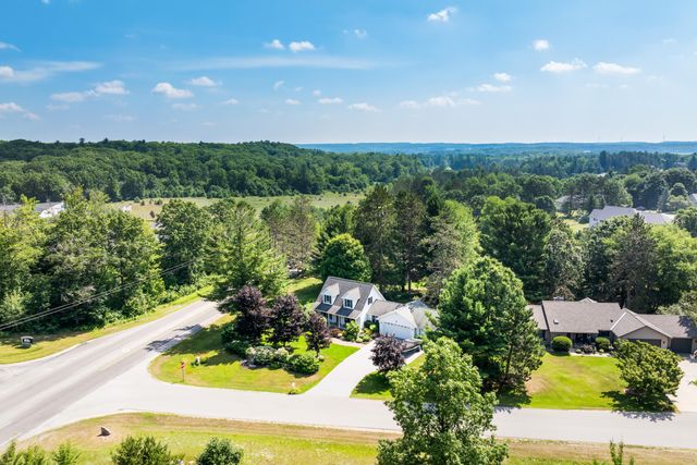 9075 Windsong Lane, Cadillac City, MI 49601