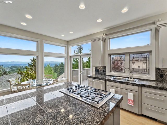 9112 Nw WILEY Ln, Portland, OR 97229