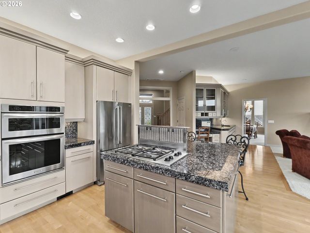9112 Nw WILEY Ln, Portland, OR 97229