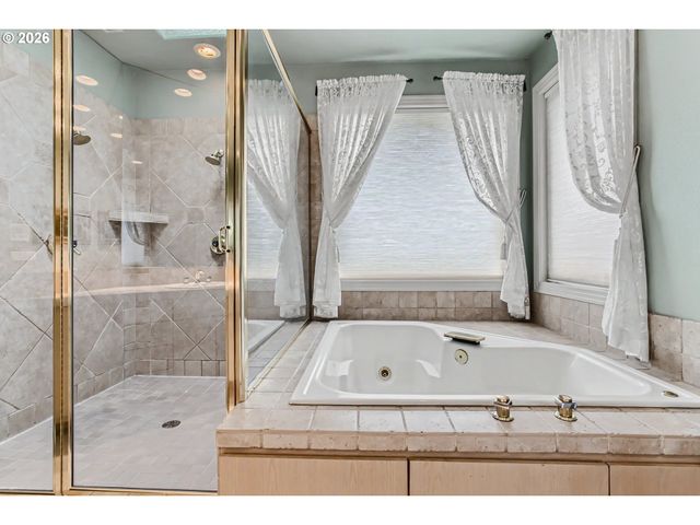 9112 Nw WILEY Ln, Portland, OR 97229