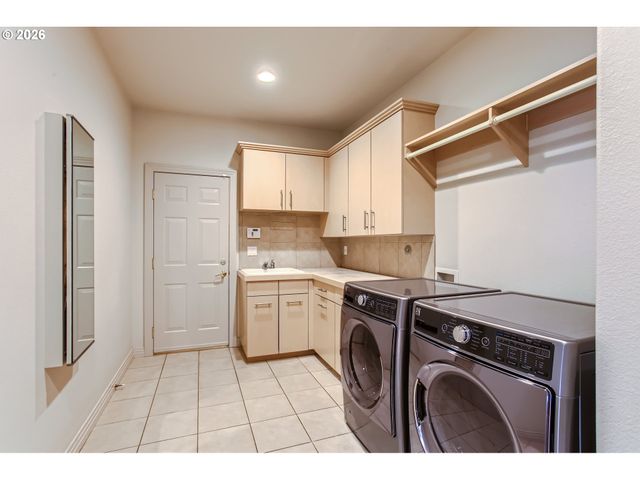 9112 Nw WILEY Ln, Portland, OR 97229