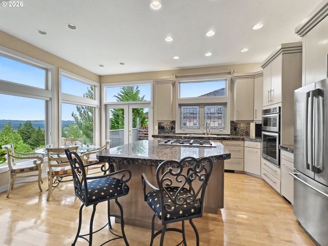 9112 Nw WILEY Ln, Portland, OR 97229