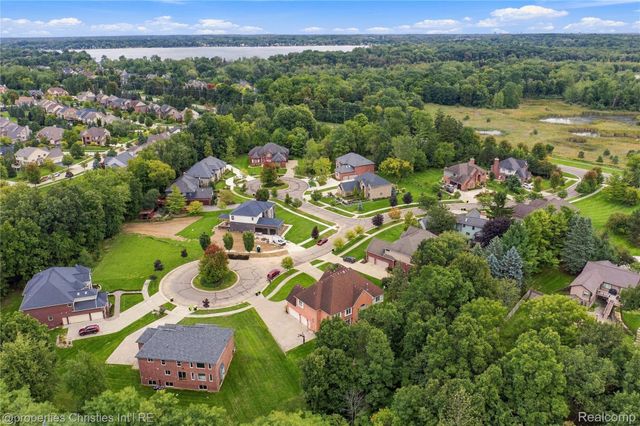 29870 Martell Court, Novi, MI 48377