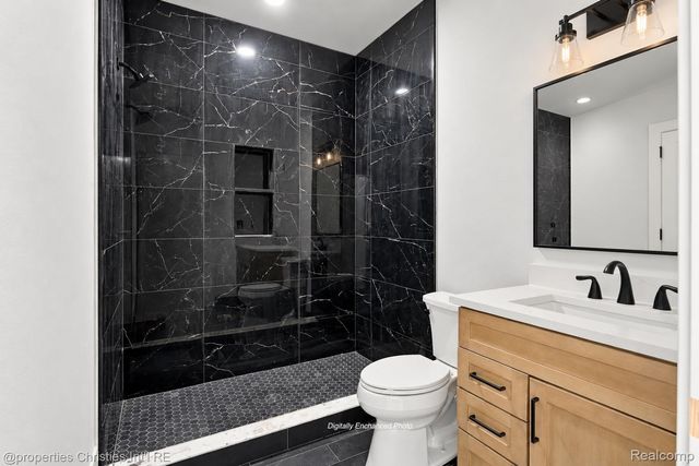 29870 Martell Court, Novi, MI 48377