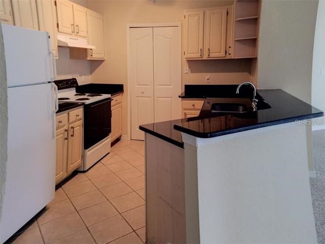 1100 LAKE SHADOW CIRCLE 2107, Maitland, FL 32751