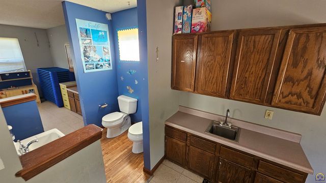 301 E 137th ST, Carbondale, KS 66414