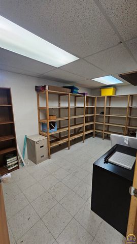 301 E 137th ST, Carbondale, KS 66414