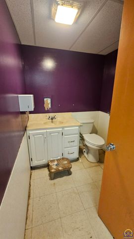 301 E 137th ST, Carbondale, KS 66414