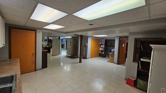 301 E 137th ST, Carbondale, KS 66414